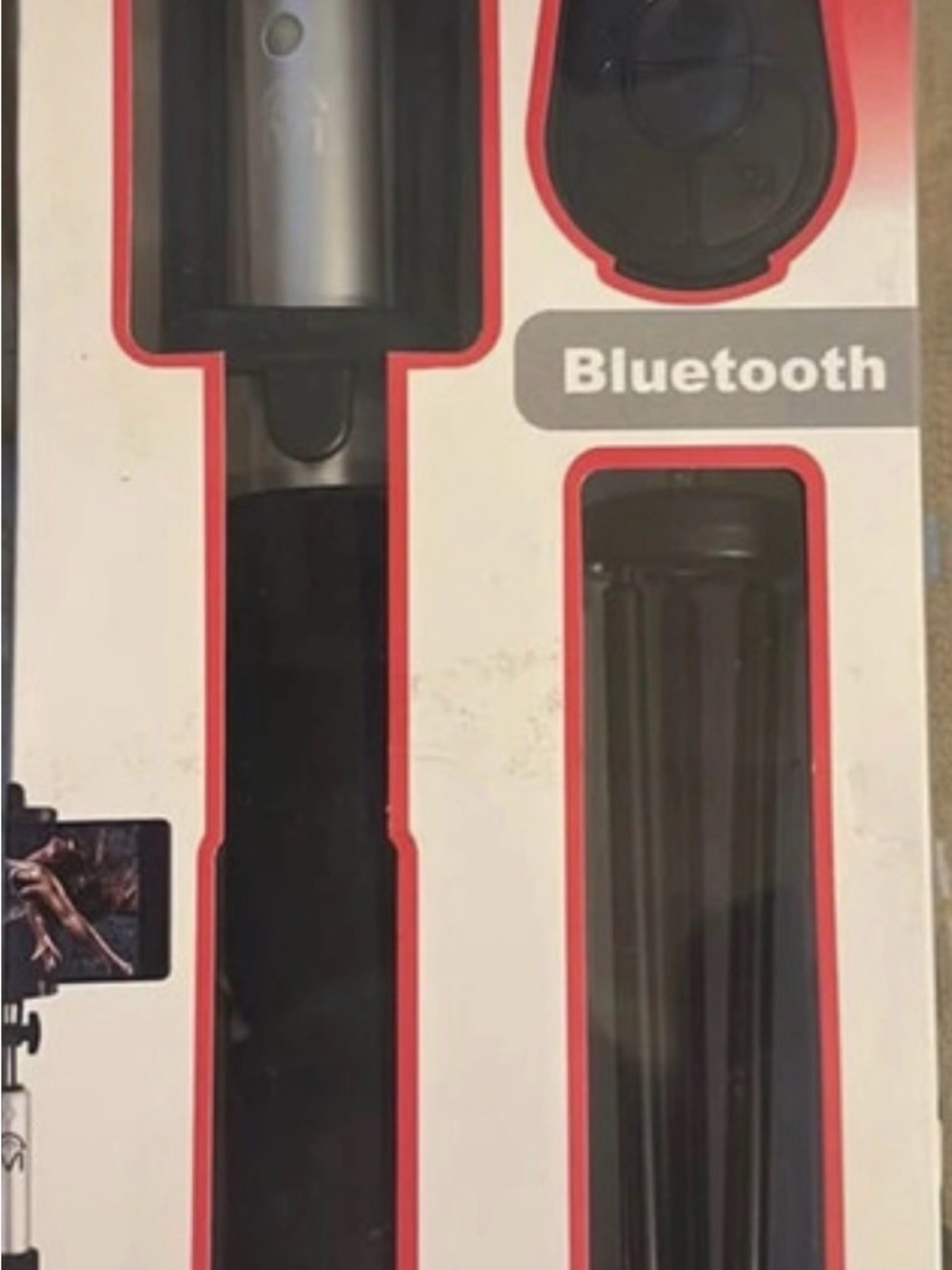 Selfie Stick 3-piece kit 
w/ Bluetooth